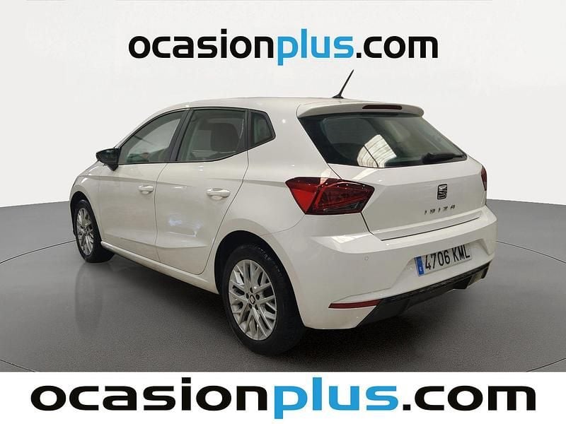 Usado Seat Ibiza Style 95 CV (69 kW) 2018 Blanco Utilitario