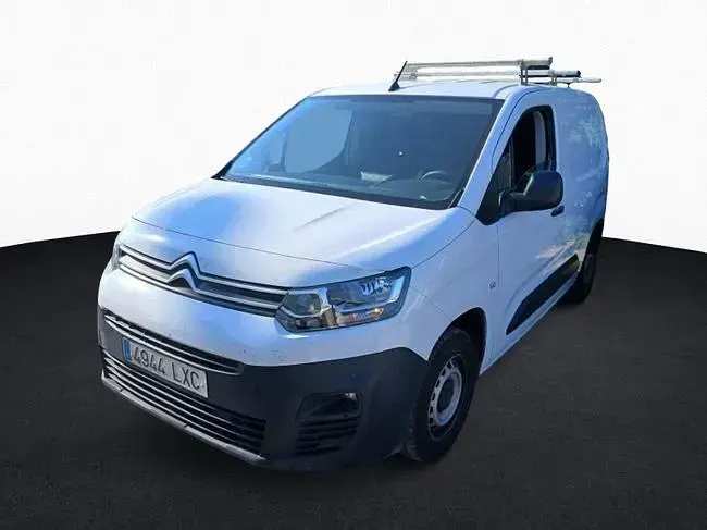 Usado Citroën Berlingo 100 CV (73 kW) 2022 Blanco Monovolumen