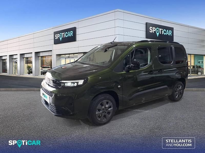 Verde Nuevo 2025 Opel Combo S Monovolumen | 26.400 € (Caro) - Imagen 1/4