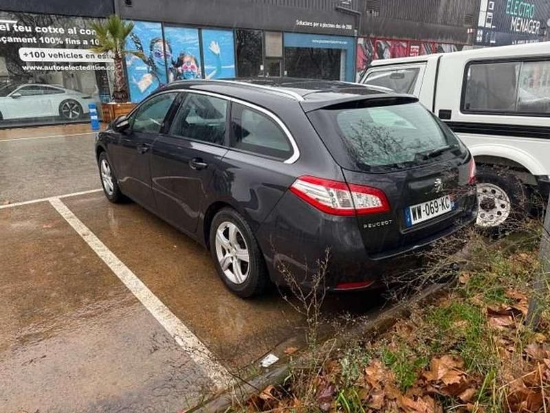 Usado Peugeot 508 Access 114 CV (83 kW) 2012 Negro Familiar