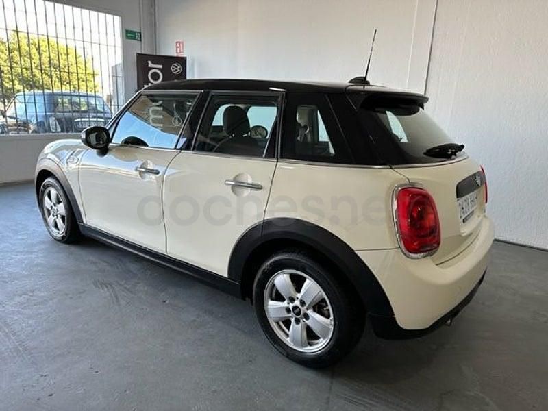 Usado Mini ONE 102 CV (75 kW) 2020 Blanco Utilitario