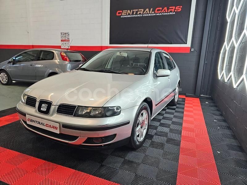 Gris / plata Usado 2000 Seat Leon Stella Berlina | 3390 € (Precio justo) - Imagen 1/4
