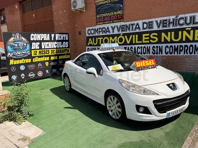 Usado Peugeot 207 CC Roland Garros 112 CV (82 kW) 2011 Blanco Descapotable