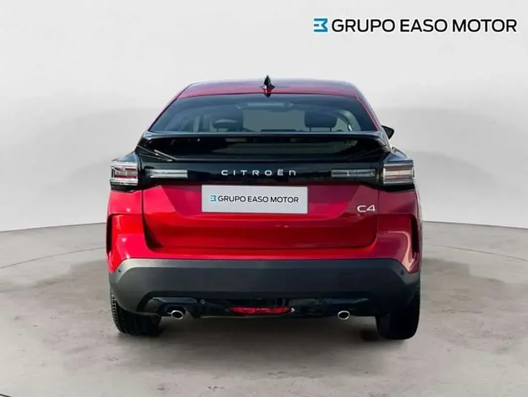Usado Citroën C4 Business Class 145 CV (106 kW) 2025 Rojo SUV