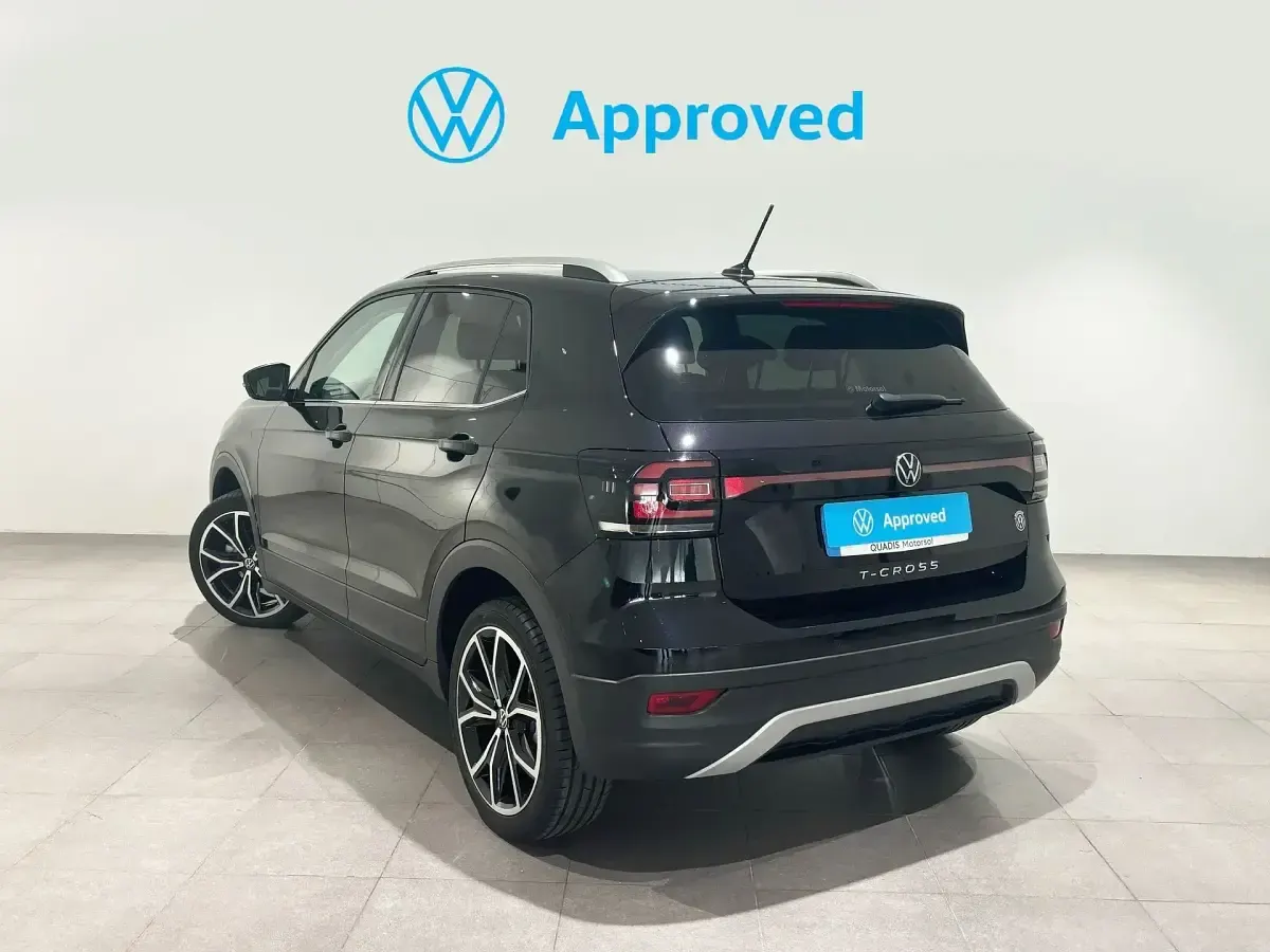Usado VW T-Cross Sportline 150 CV (110 kW) 2023 Negro SUV