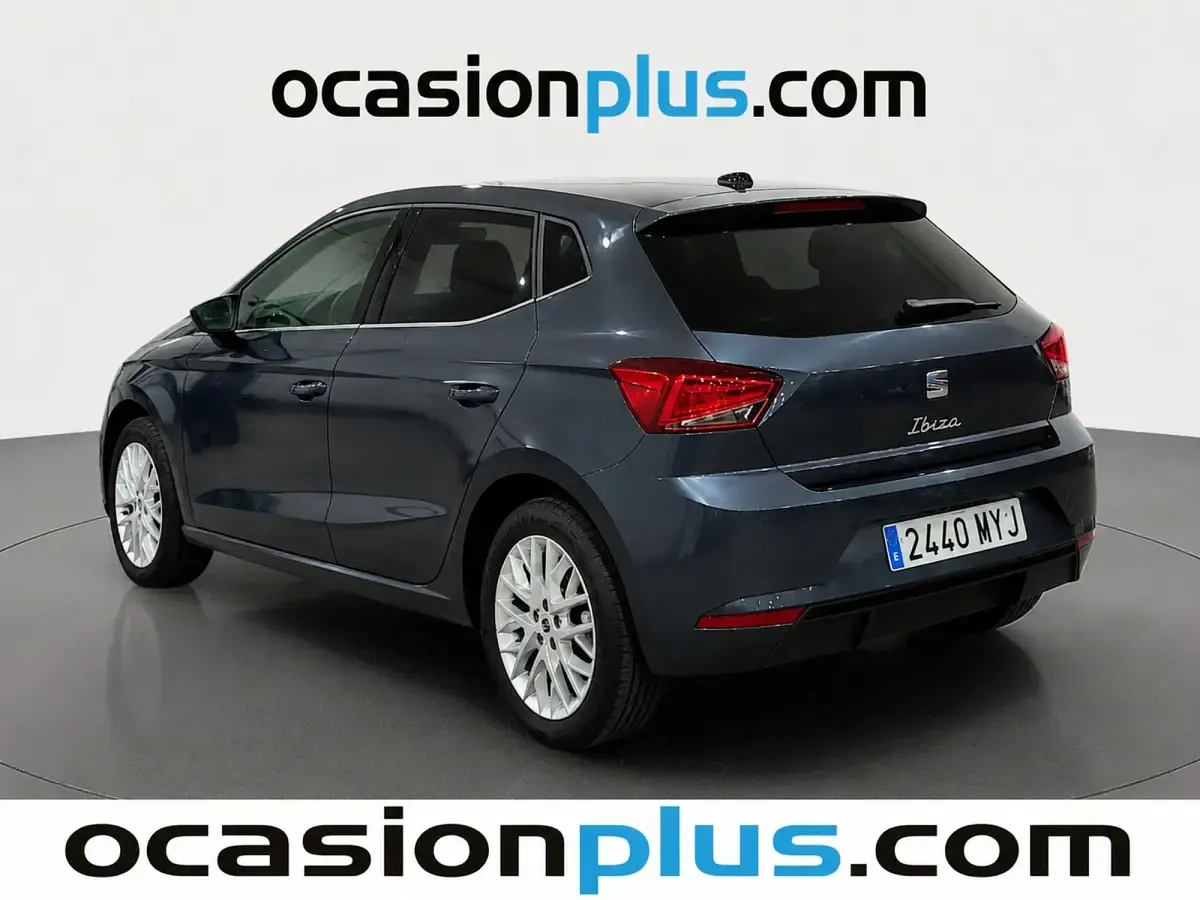Usado Seat Ibiza XCELLENCE 116 CV (85 kW) 2025 Gris Utilitario