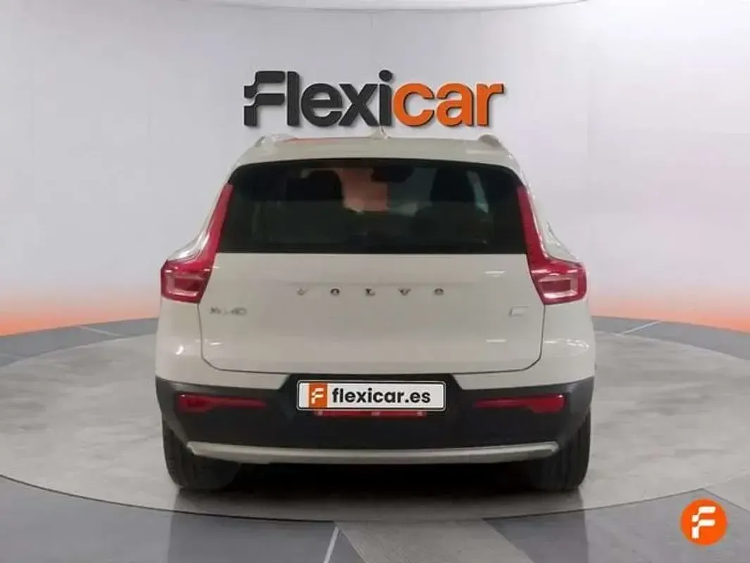 Usado Volvo XC40 Inscription 262 CV (192 kW) 2022 Blanco SUV