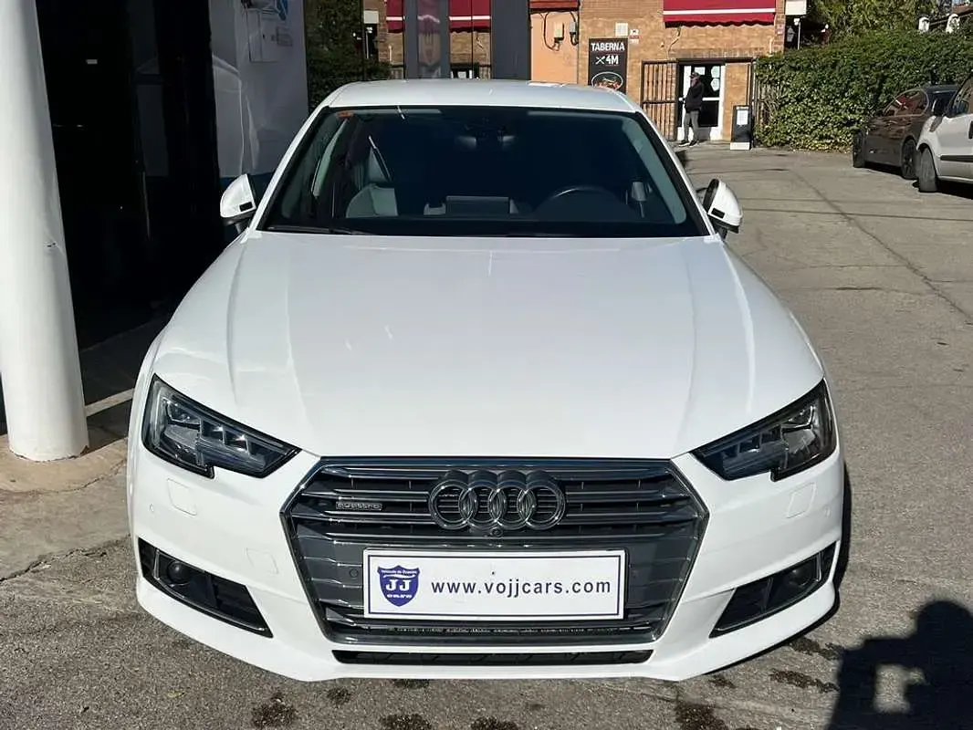 Usado Audi A4 S-Line 272 CV (200 kW) 2017 Blanco Berlina