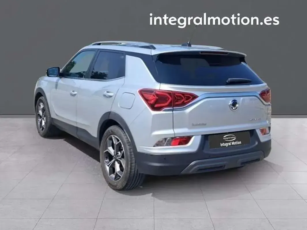 Usado SsangYong Korando Limited 163 CV (119 kW) 2019 Gris SUV