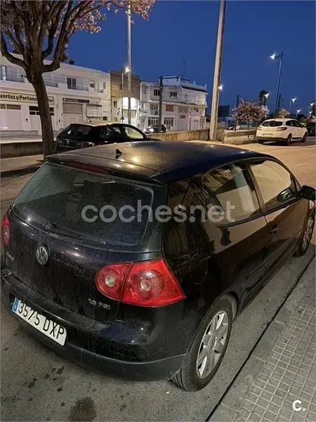 Usado VW Golf IV Highline 115 CV (84 kW) 2006 Negro Berlina