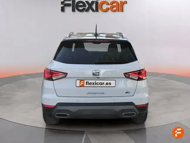 Usado Seat Arona FR 150 CV (110 kW) 2023 Blanco SUV