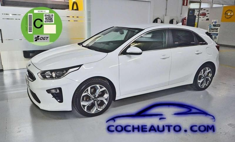 Blanco Usado 2019 Kia Ceed Utilitario | 12.500 € (Precio justo) - Imagen 1/4