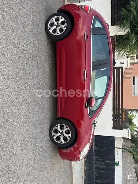 Usado Citroën C3 Live 82 CV (60 kW) 2016 Granate Berlina