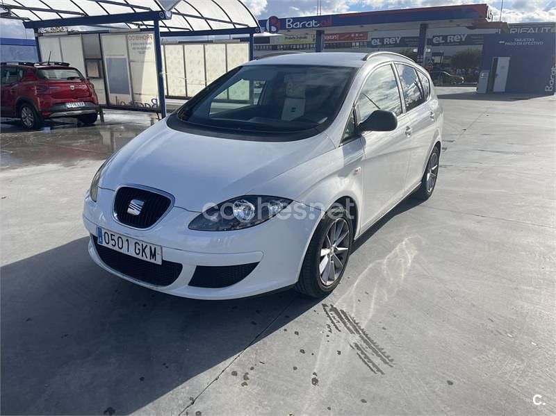 Blanco Usado 2013 Seat Altea XL Reference Monovolumen | 3490 € (Caro) - Imagen 1/3
