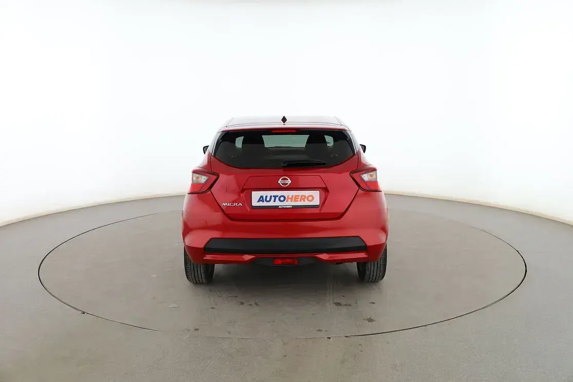 Usado Nissan Micra Acenta 101 CV (74 kW) 2019 Rojo Utilitario