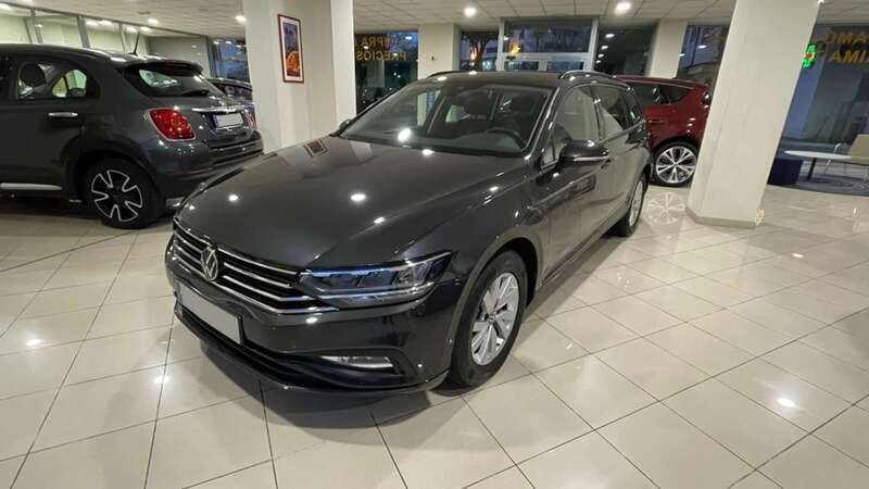 Usado VW Passat Business 122 CV (89 kW) 2020 Gris Familiar