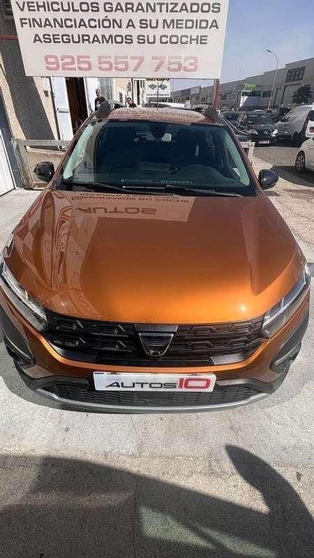Usado Dacia Sandero 94 CV (69 kW) 2022 Naranja Utilitario