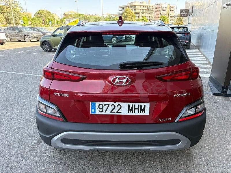 Usado Hyundai Kona 141 HP (103 kW) 2023 Vermelho SUV