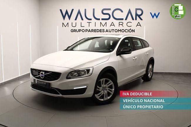Usado Volvo V60 Momentum 149 CV (109 kW) 2016 Blanco Familiar