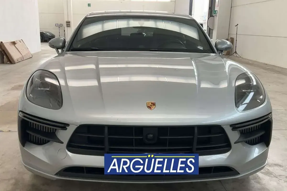 Usado Porsche Macan Turbo 441 CV (324 kW) 2020 Plateado SUV