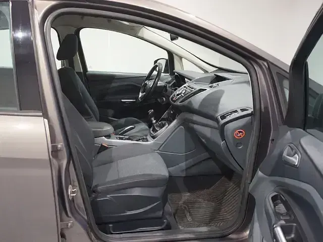 Usado Ford C-MAX Trend 125 CV (91 kW) 2012 Gris Monovolumen