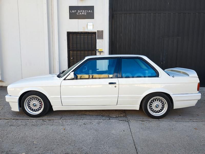 Usado BMW 325 170 CV (125 kW) 1990 Blanco Berlina