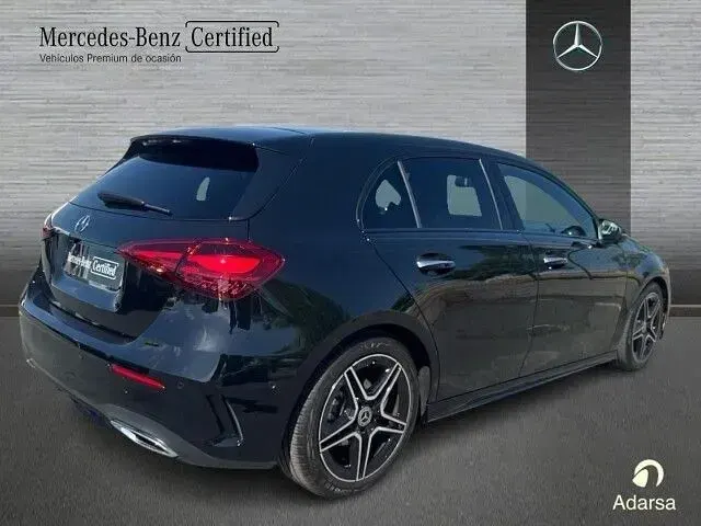 Usado Mercedes A180 136 CV (100 kW) 2026 Negro cosmos