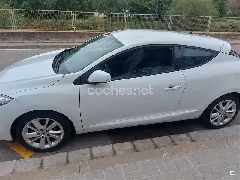 Usado Renault Mégane Expression 115 CV (84 kW) 2012 Blanco Berlina