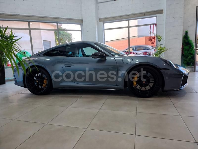 Nuevo Porsche 911 Carrera 4 GTS 541 CV (397 kW) 2025 Gris / plata Coupe