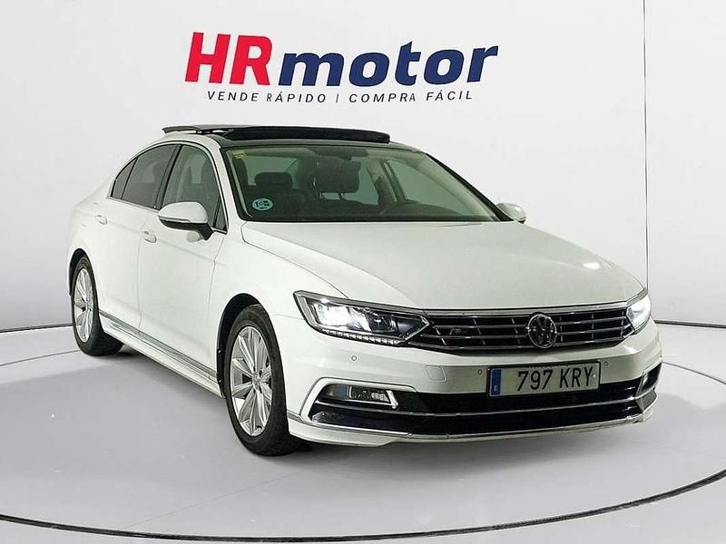 Blanco Usado 2018 VW Passat Edition Berlina | 14.940 € (Precio justo) - Imagen 1/4