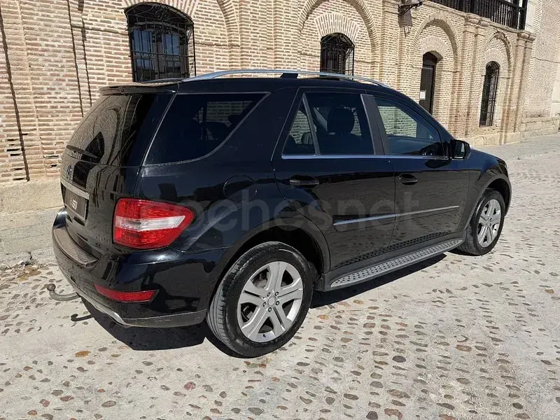 Usado Mercedes ML320 224 CV (164 kW) 2009 Negro SUV