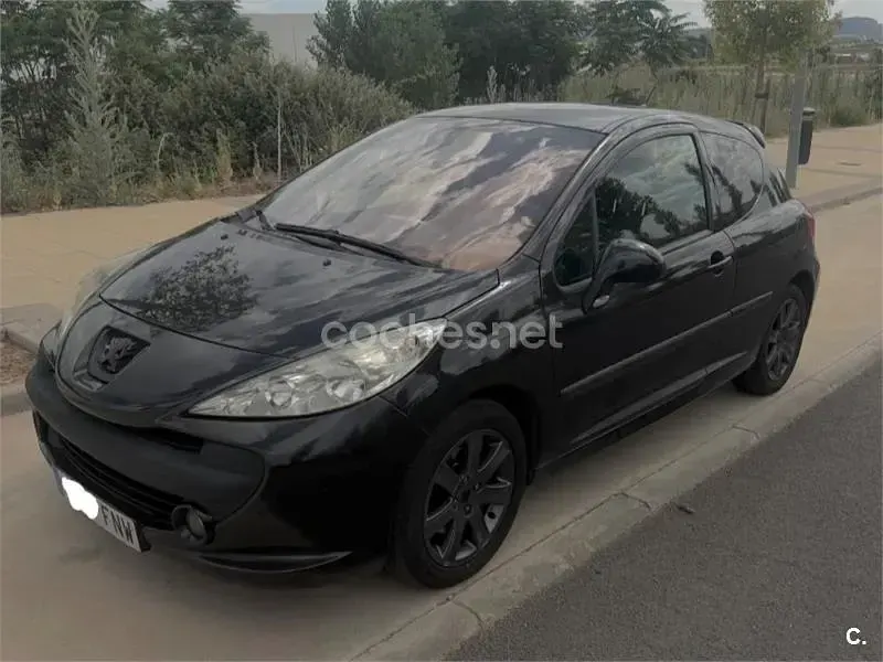 Usado Peugeot 207 90 CV (66 kW) 2007 Negro Berlina