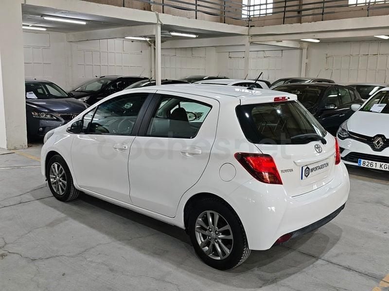 Usado Toyota Yaris City 69 CV (50 kW) 2015 Blanco Utilitario