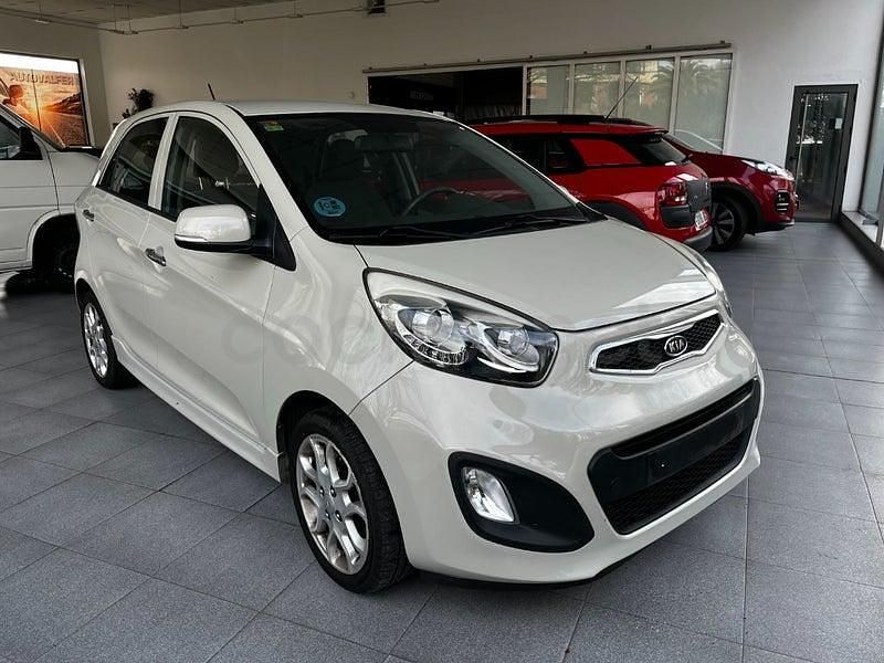 Beige Usado 2011 Kia Picanto Utilitario | 5700 € - Imagen 1/4