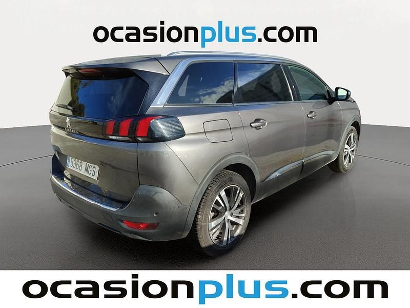 Usado Peugeot 5008 Allure 131 CV (96 kW) 2023 Gris plata SUV