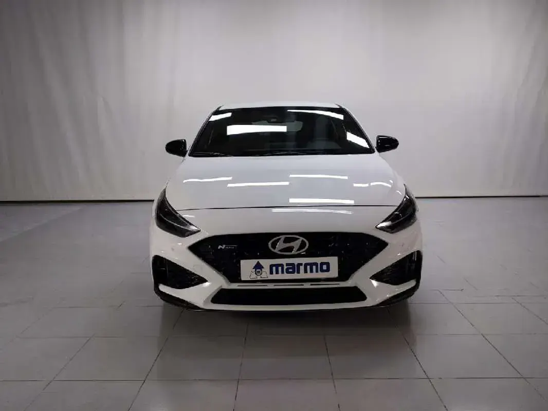 Nuevo Hyundai i30 N Line 101 CV (74 kW) 2025 Blanco Utilitario