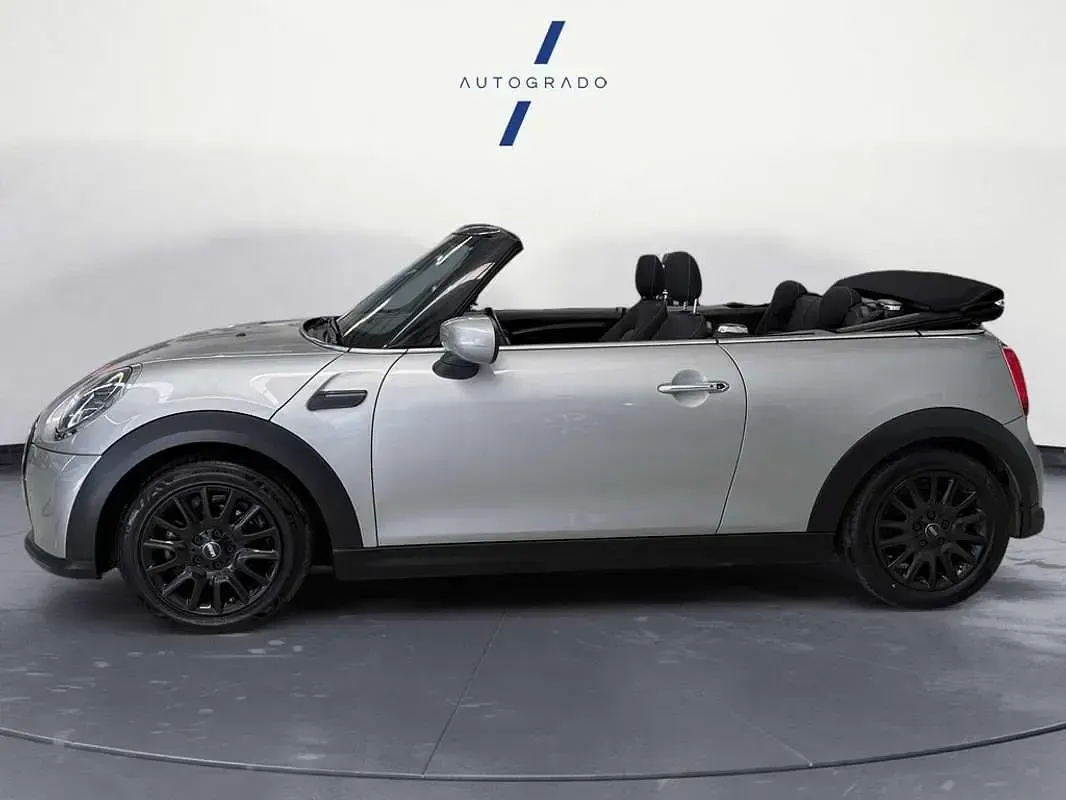 Usado Mini Cooper Cabriolet 136 CV (100 kW) 2023 Gris Descapotable