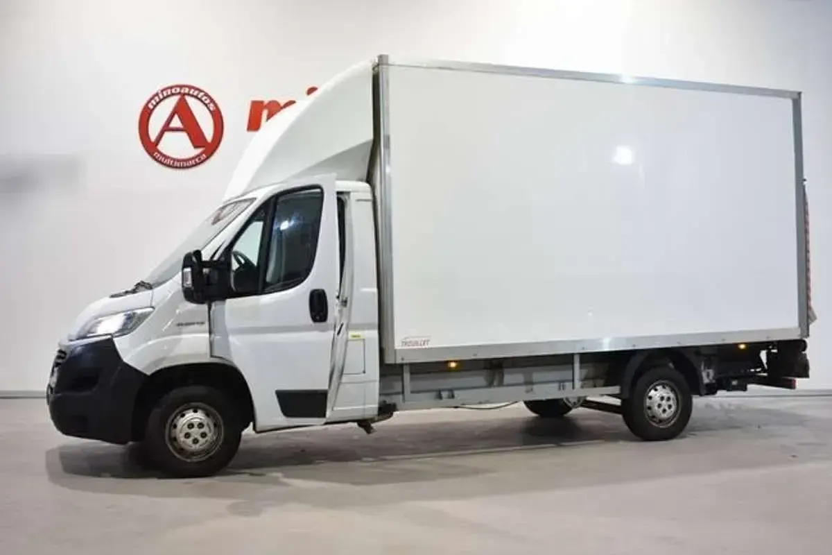 Usado Fiat Ducato 140 CV (102 kW) 2020 Blanco Van
