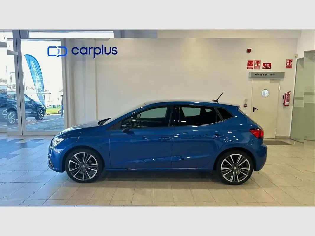 Usado Seat Ibiza FR 150 CV (110 kW) 2024 Azul Utilitario