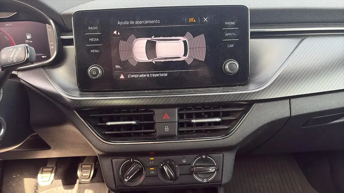 Usado Skoda Kamiq Ambition 110 CV (80 kW) 2026 Negro SUV