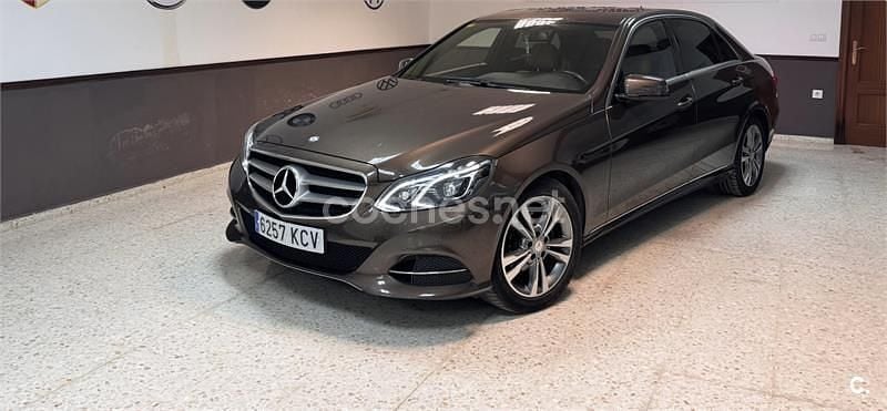 Usado Mercedes E220 Avantgarde 170 CV (125 kW) 2015 Marrón Berlina