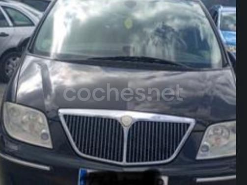 Usado Lancia Phedra 170 CV (125 kW) 2010 Negro Monovolumen