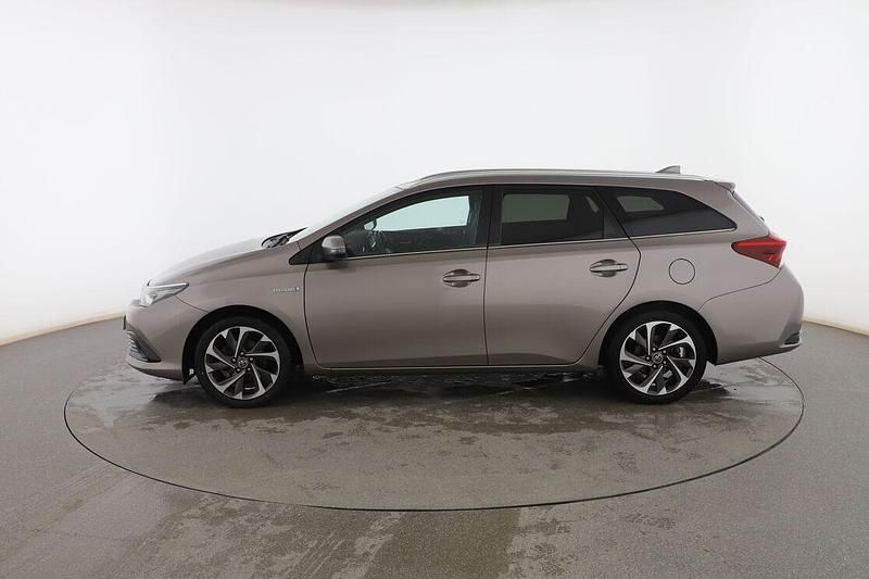 Usado Toyota Auris Touring Sports 136 CV (100 kW) 2016 Beige Familiar
