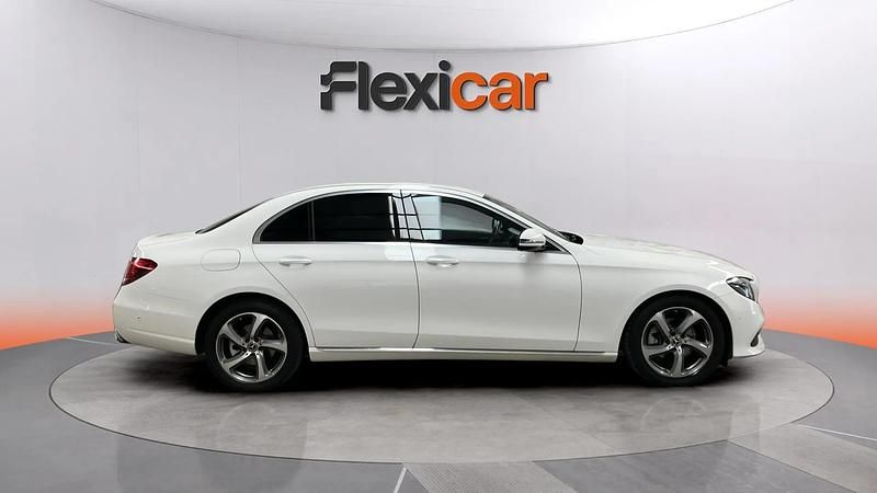 Usado Mercedes E220 194 CV (142 kW) 2017 Blanco Berlina