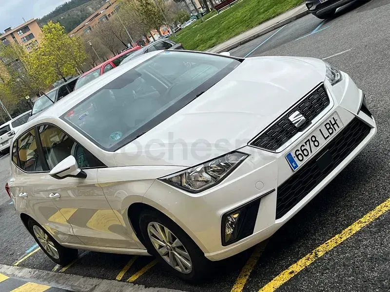Usado Seat Ibiza Style 95 CV (69 kW) 2019 Blanco Utilitario