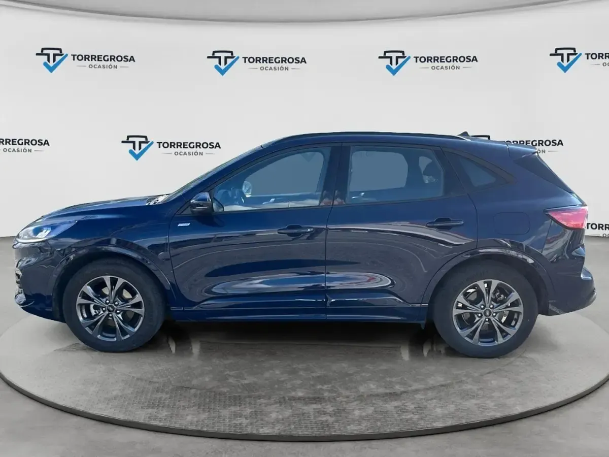 Usado Ford Kuga ST-Line 190 CV (139 kW) 2023 Azul SUV