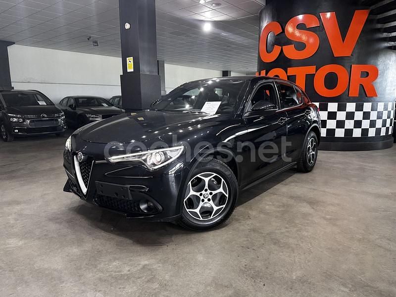 Usado Alfa Romeo Stelvio Super 190 CV (139 kW) 2022 Negro SUV