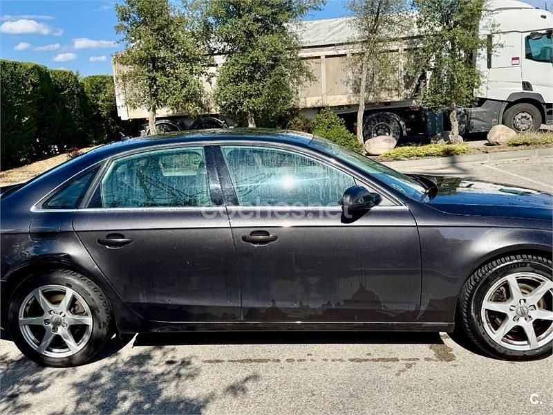Usado Audi A4 Premium 143 CV (105 kW) 2011 Negro Berlina