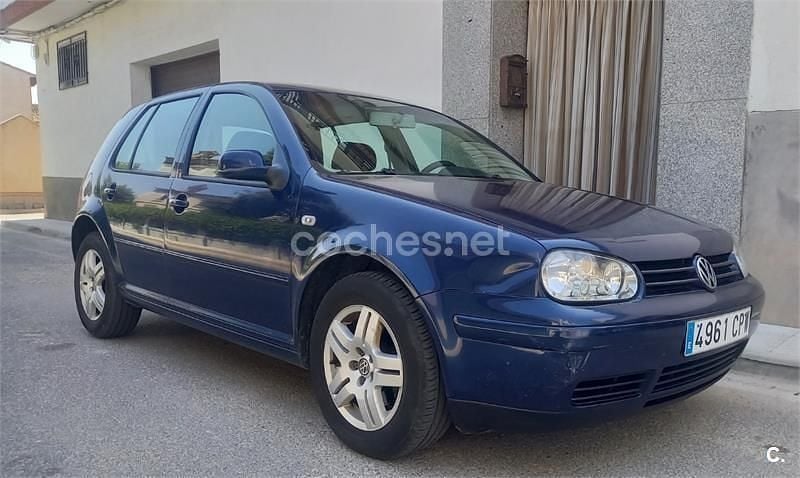 Azul Usado 2004 VW Golf IV Berlina | 1500 € (Buen precio) - Imagen 1/4