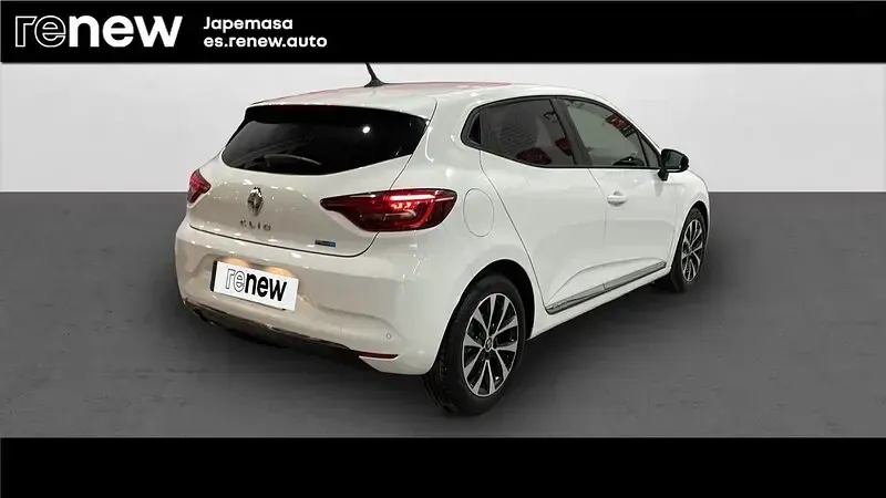 Begagnad Renault Clio V Intens 140 HK (102 kW) 2021 Vit Sedan